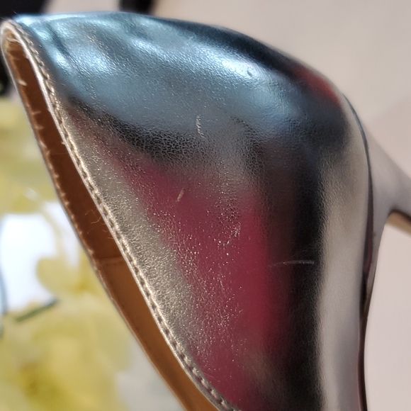 Gorgeous Silver pump! - Picture 10 of 17